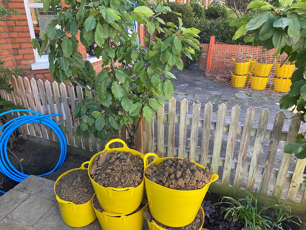moling contractors in surrey, replacing a water supply pipe using impact moling equipment